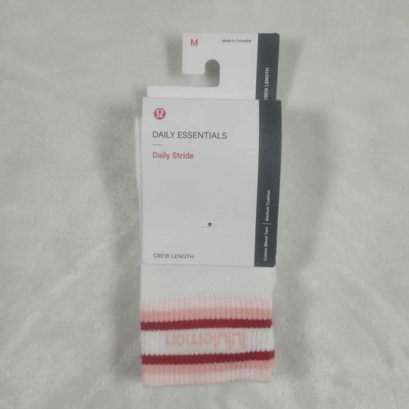 Lululemon Daily Stride Crew Socks Adult Size Medium White Casual Comfort NEW - Picture 1 of 5